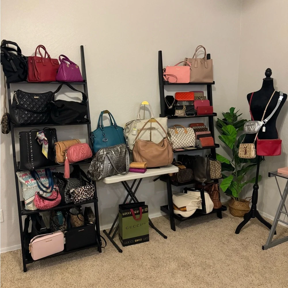 COPY - 🛑 🌵🏜️ 🛑 I’M LIVE!! SHARE‎ SHOW!! LIKE THIS LISTING TO KNOW WHEN I AM LIV… - Picture 5 of 12